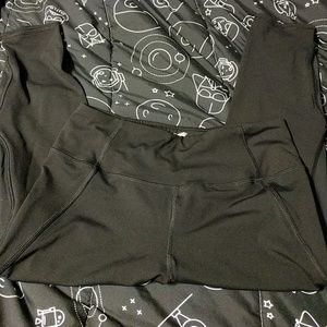 Nwot avia capri leggings